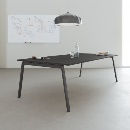 Mesa para sala de reuniones negra